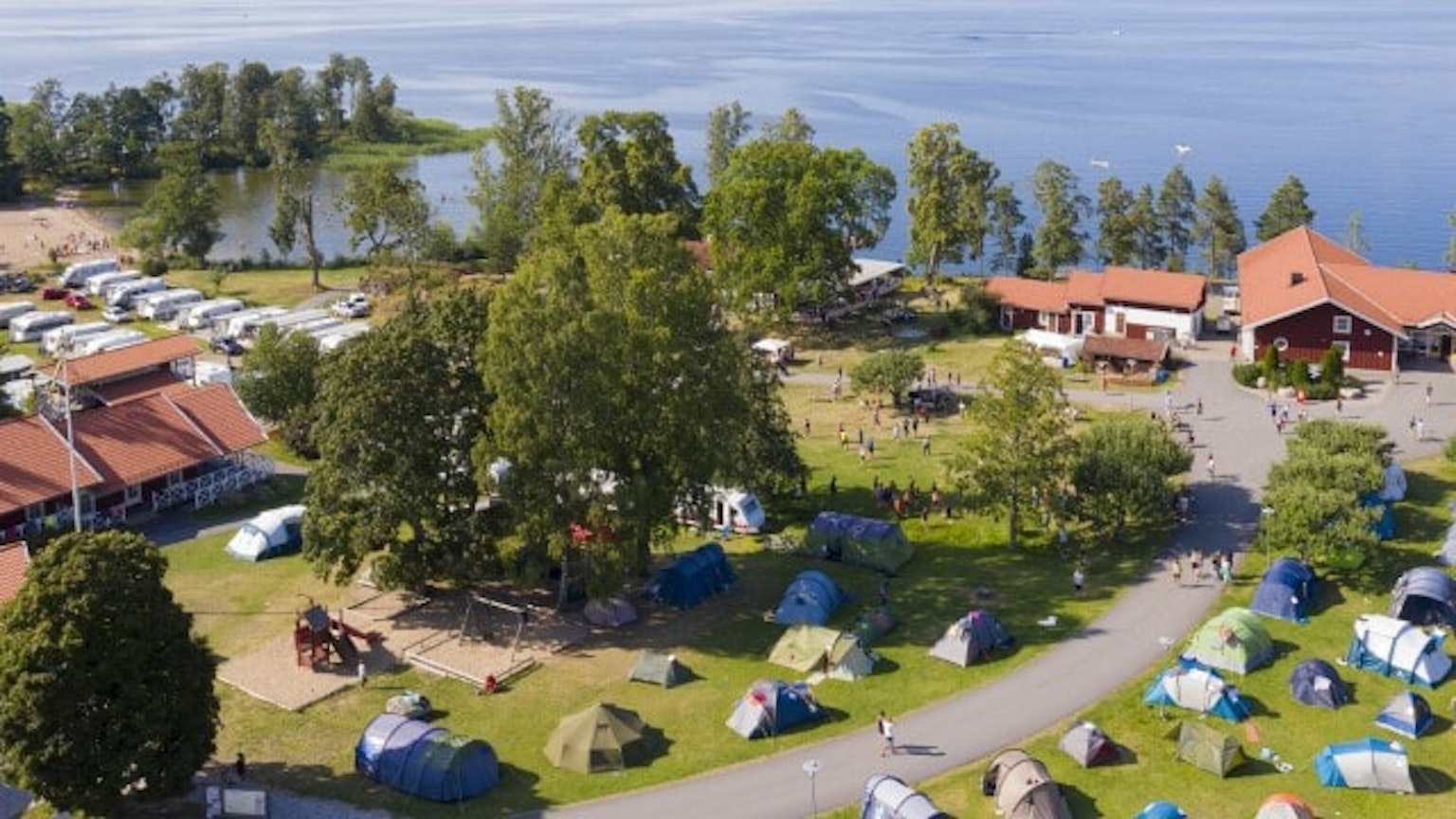 Hjälmargården & Läppe Camping